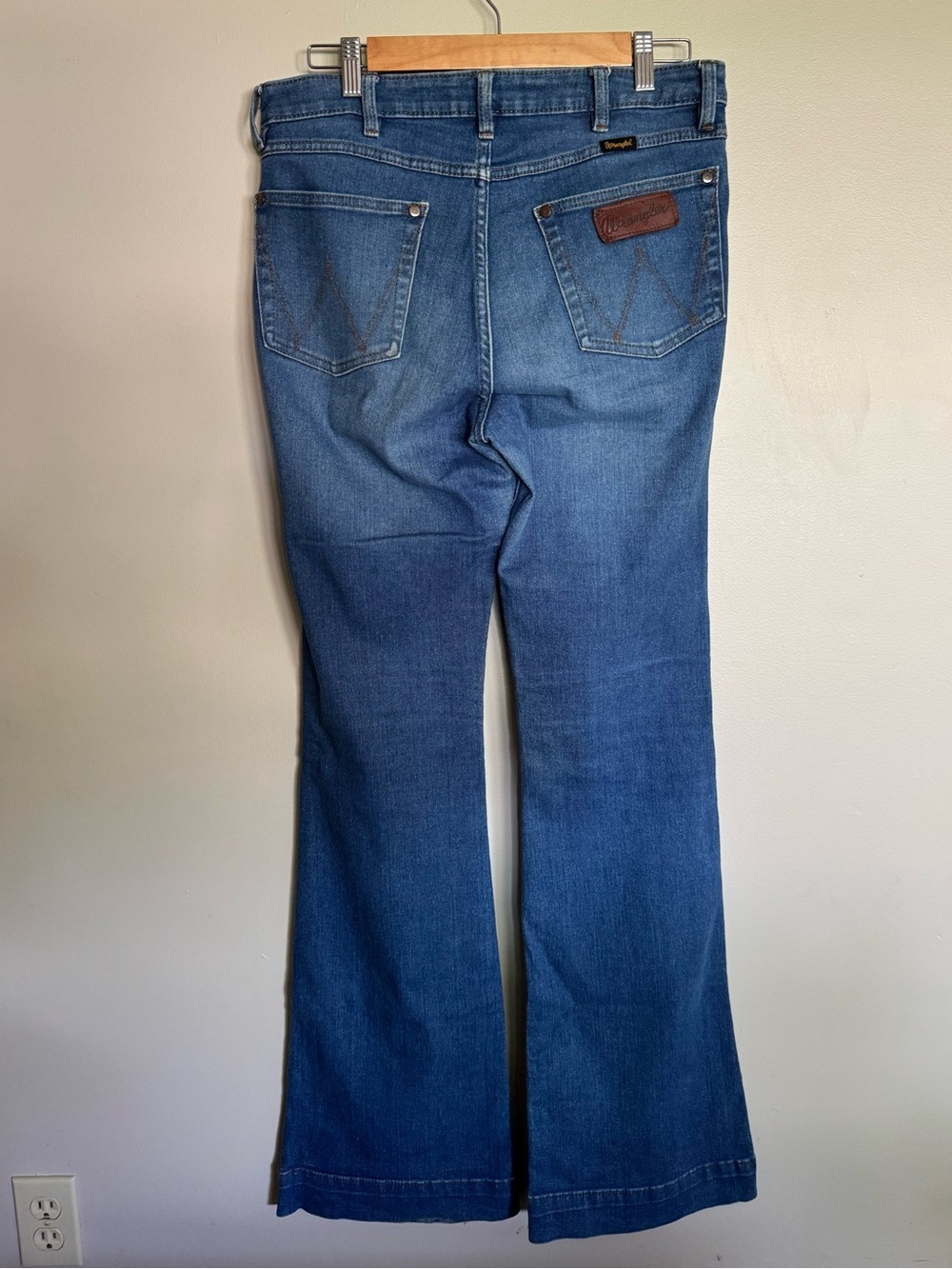 Wrangler Retro Bootcut Jeans Womens 30x36 (Fits 8 M) Medium Wash Stretch Western - Picture 2 of 13
